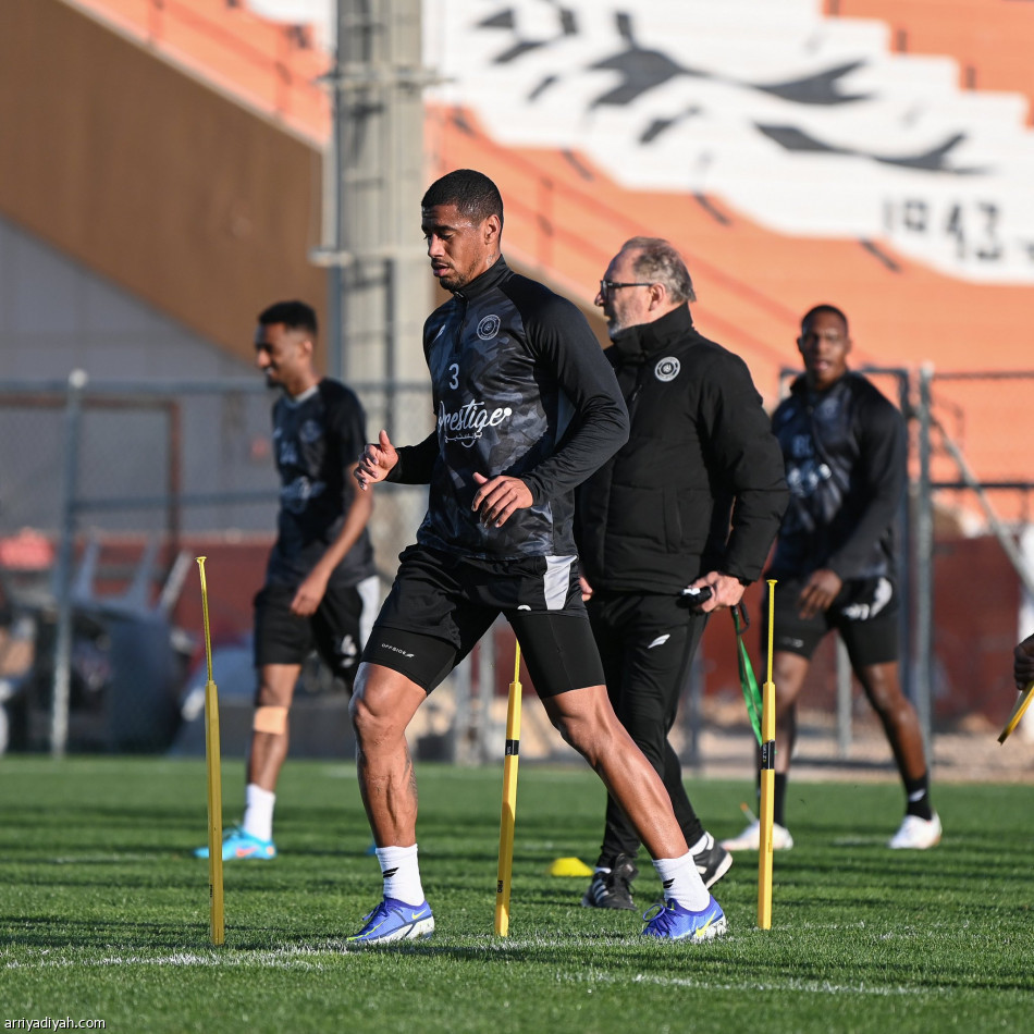 الشباب.. شاموسكا يركز على اللياقة