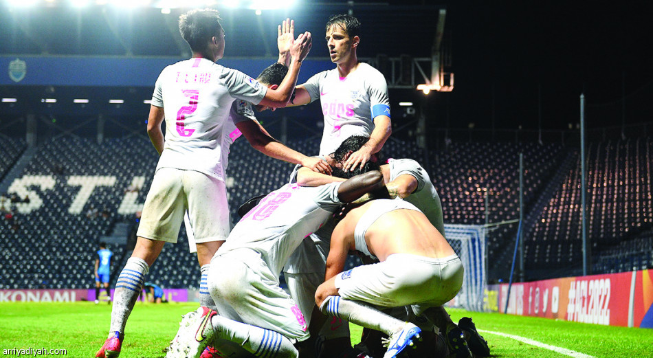 مجموعات شرق القارة..
الصراع يستمر بين 13