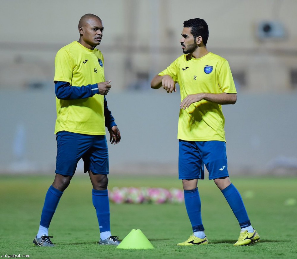 التعاون يغادر للرياض لملاقاة الهلال .. والحمداوي يصل السبت