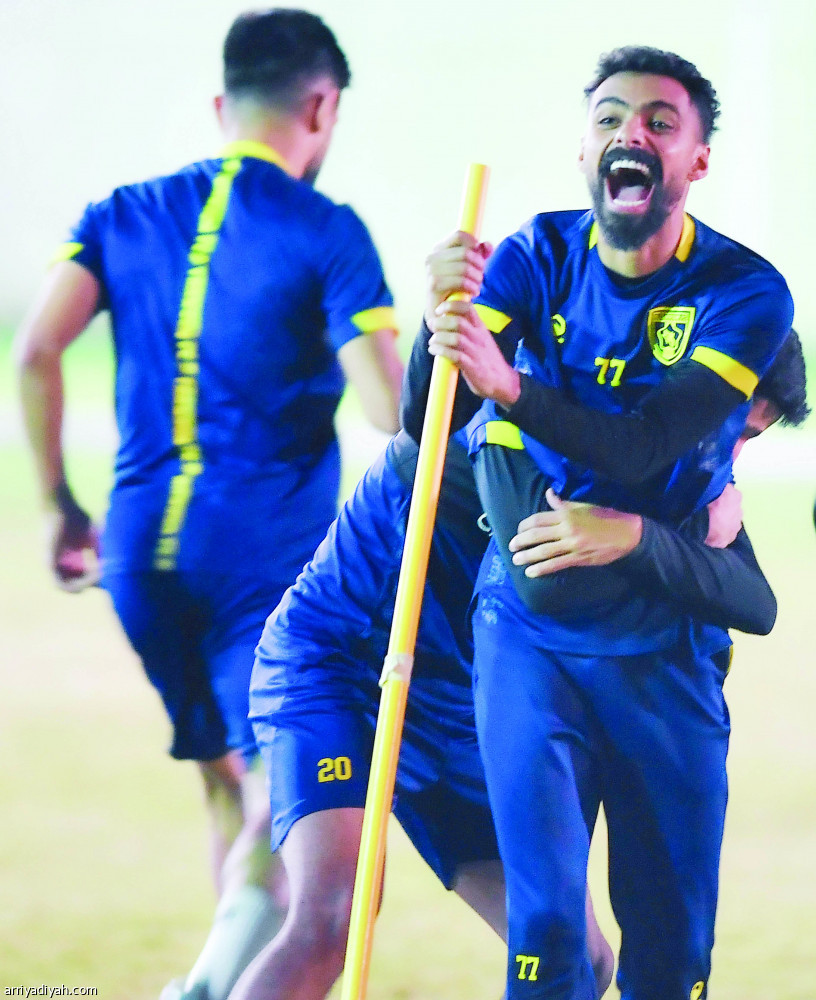 جوميز
يعتمد أنجوس وتاوامبا