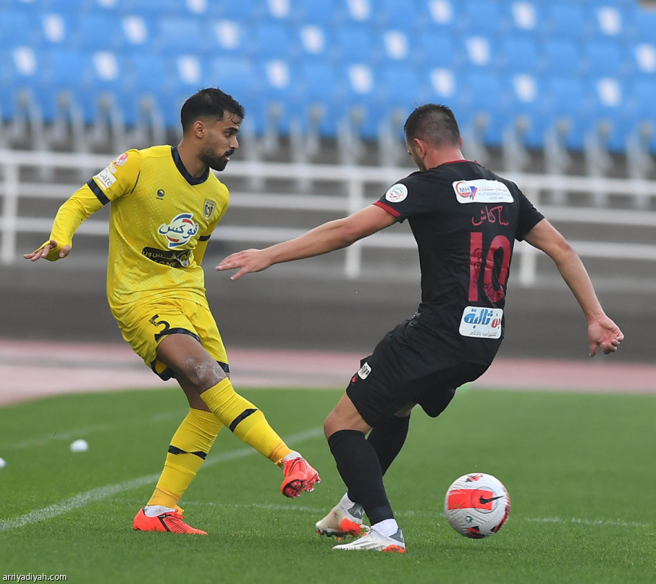 التعاون يدشن 2022 بثلاثية ضمك