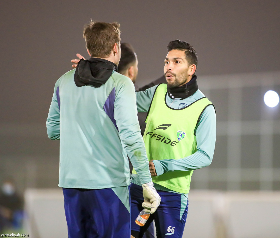 الفتح يستعد للهلال.. ويحتفي بماكسيم