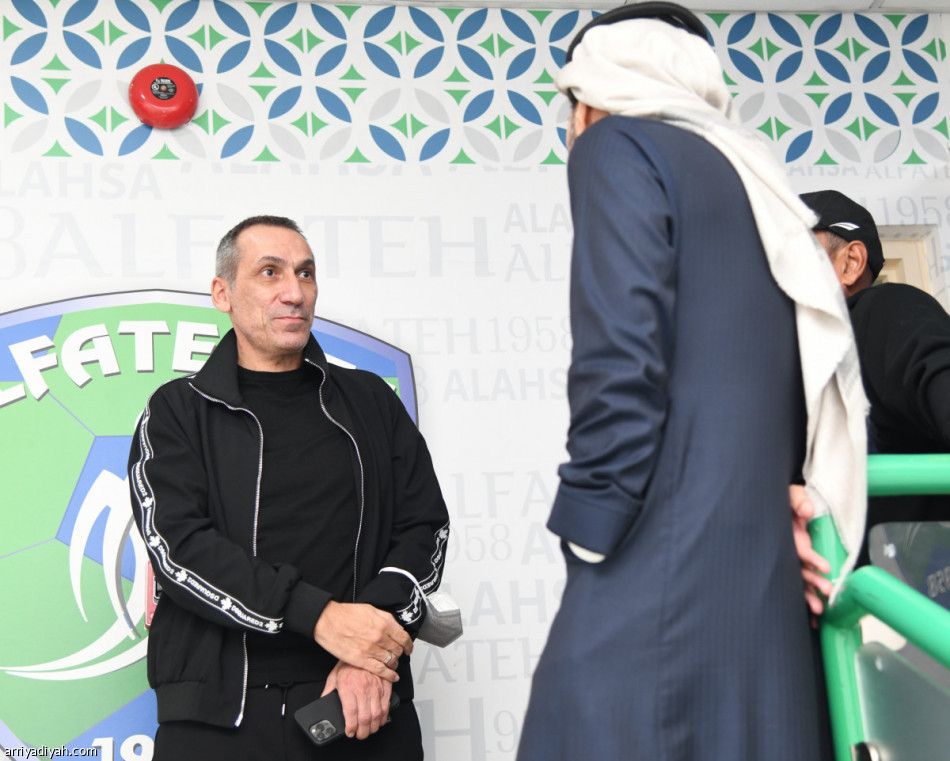 الفتح يستقبل دونيس ويضم الخليف