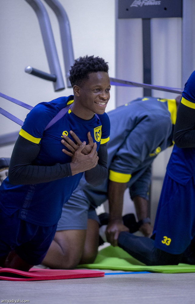 التعاون يضم  زي لويس.. ويخالص لوفانور