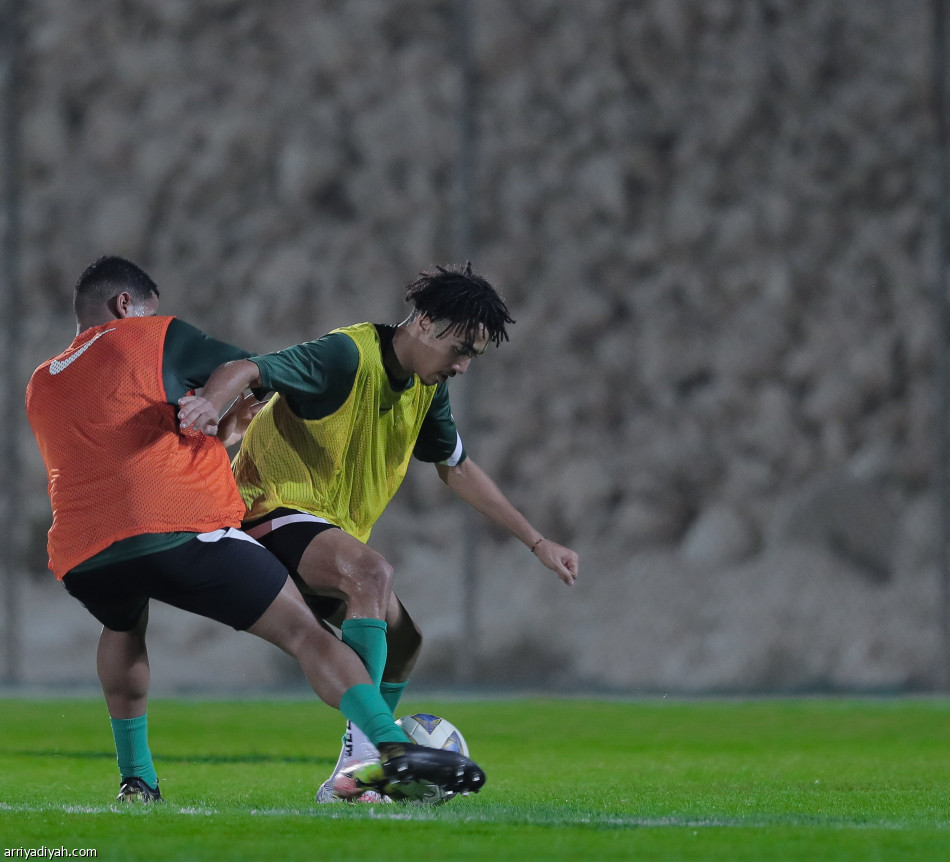 أخضر الشباب يبدأ مهمة التأهل الآسيوي