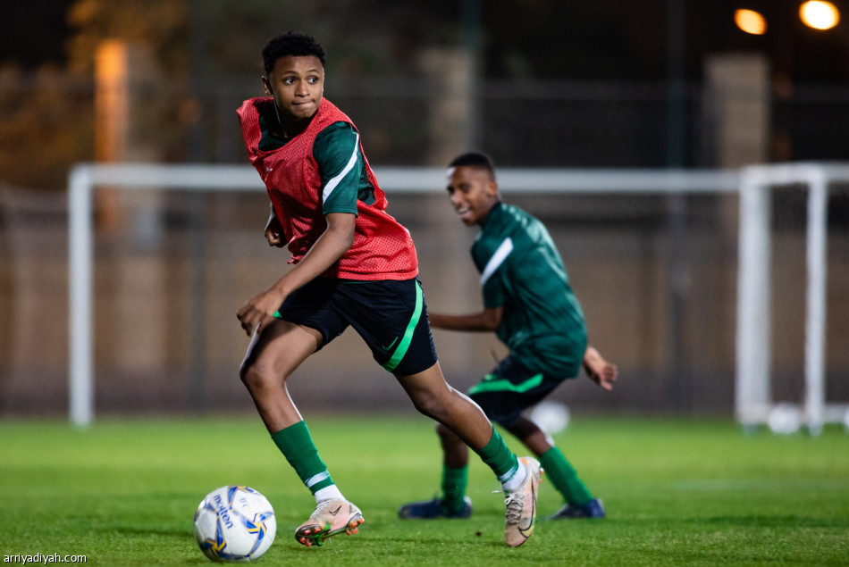 «أخضر البراعم» يدشن معسكر الرياض