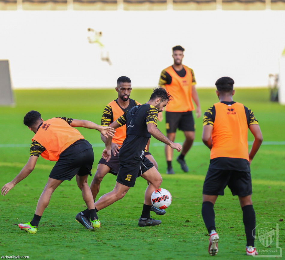 العليان يشارك في تدريبات الاتحاد الجماعية