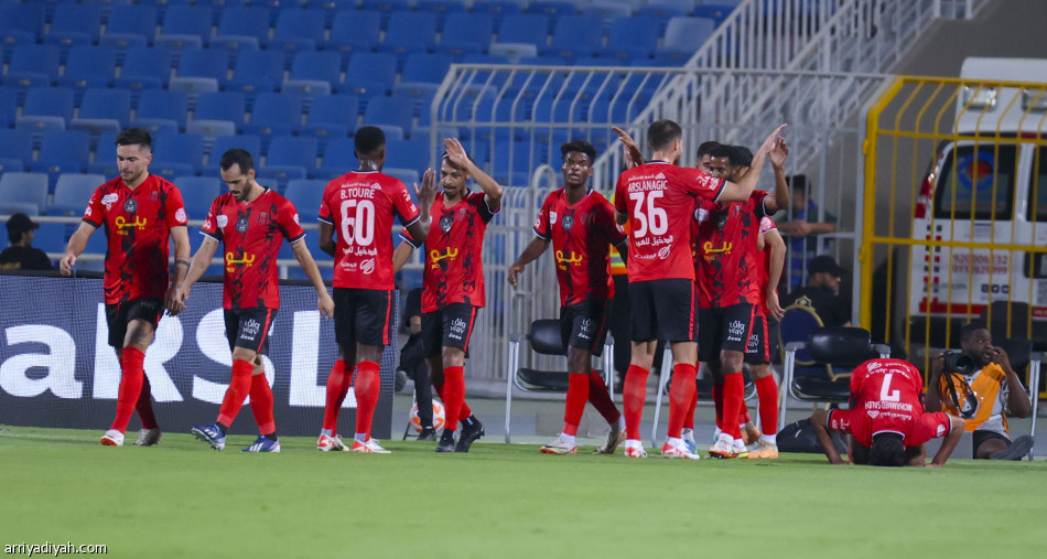 الرياض يحقق ثالث انتصاراته في روشن