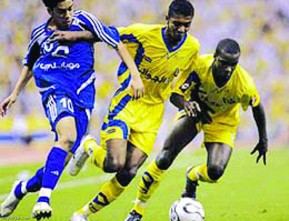 الدور الأول..
الأزرق يتفاءل وأفضلية صفراء