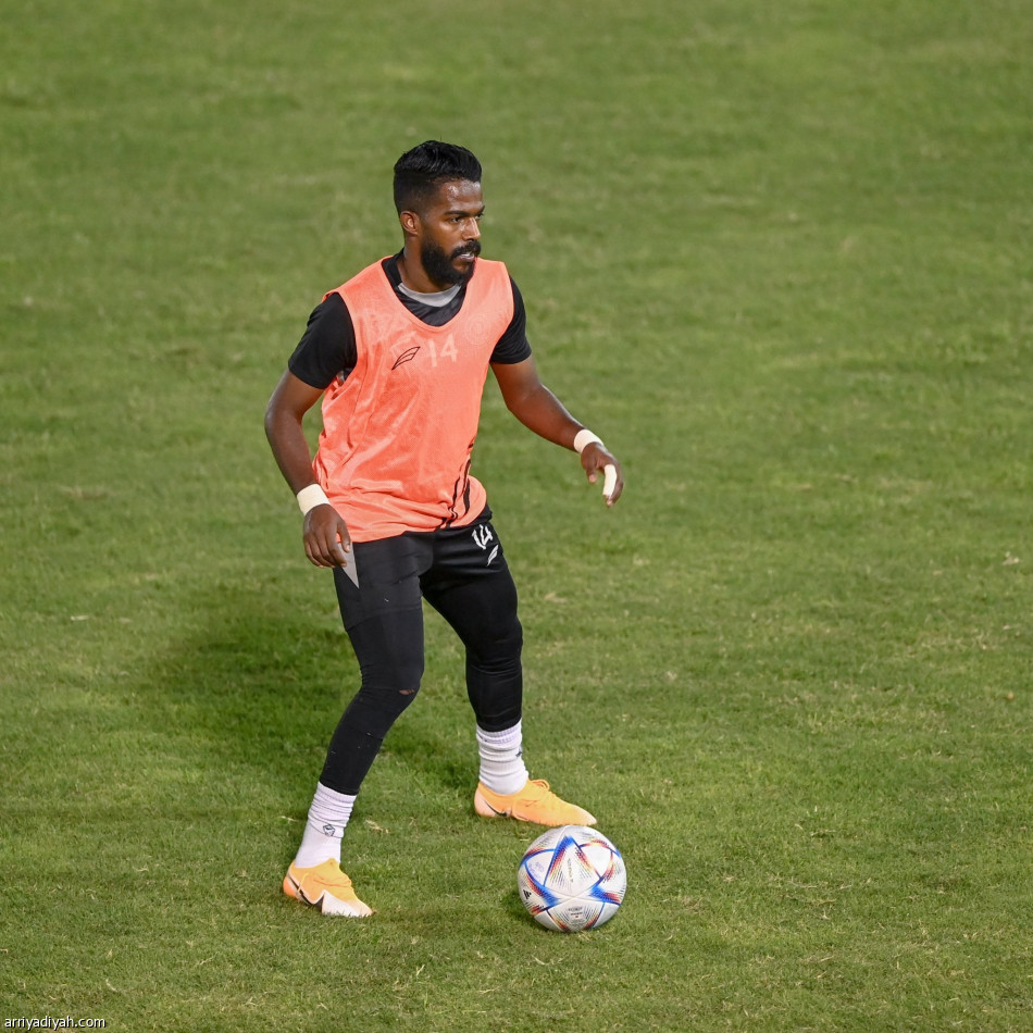 الشباب.. تدريبات خاصة تجهز القرني