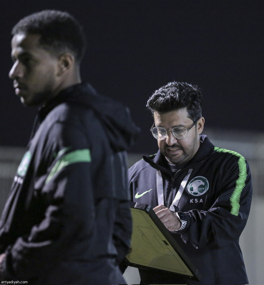 قبل نهائي العرب.. الأخضر الشاب يتأهب بـ«الثابتة»