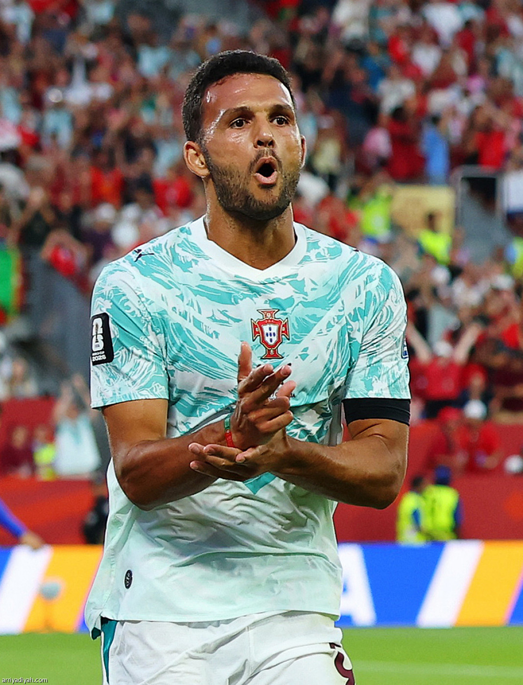 البرتغال تتأهل
