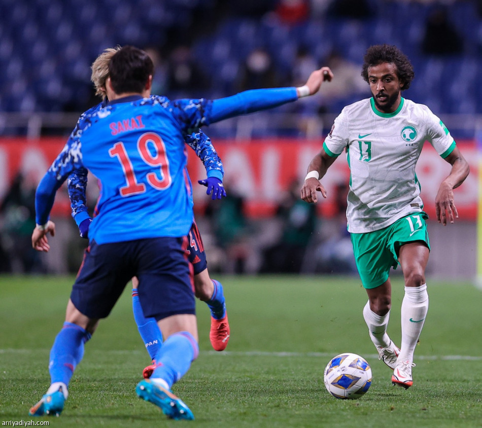 الأخضر يتلقى الخسارة الأولى.. ويستمر في الصدارة