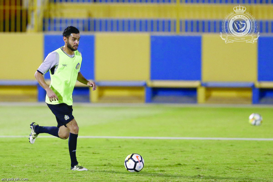 النصر يخصم %30 من راتب جيبور
