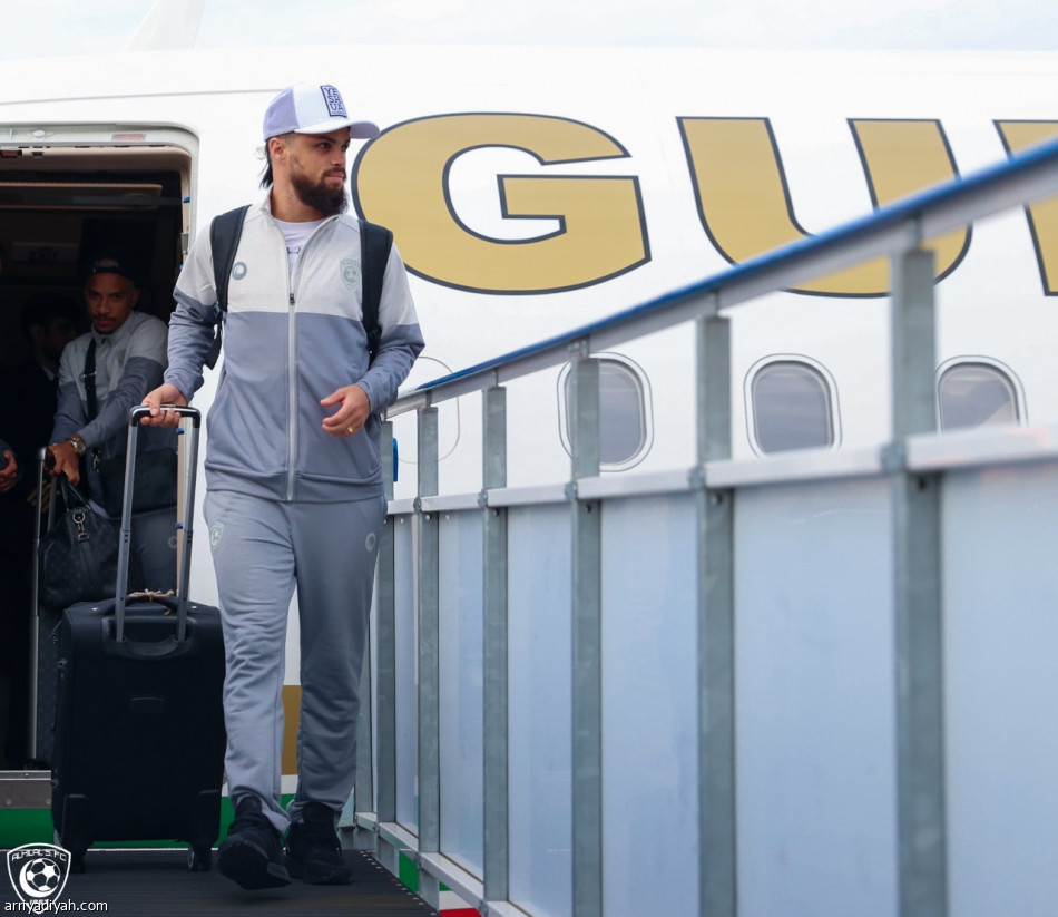 الهلال يصل برمنجهام.. وإيجالو يبدأ برنامجه في الرياض
