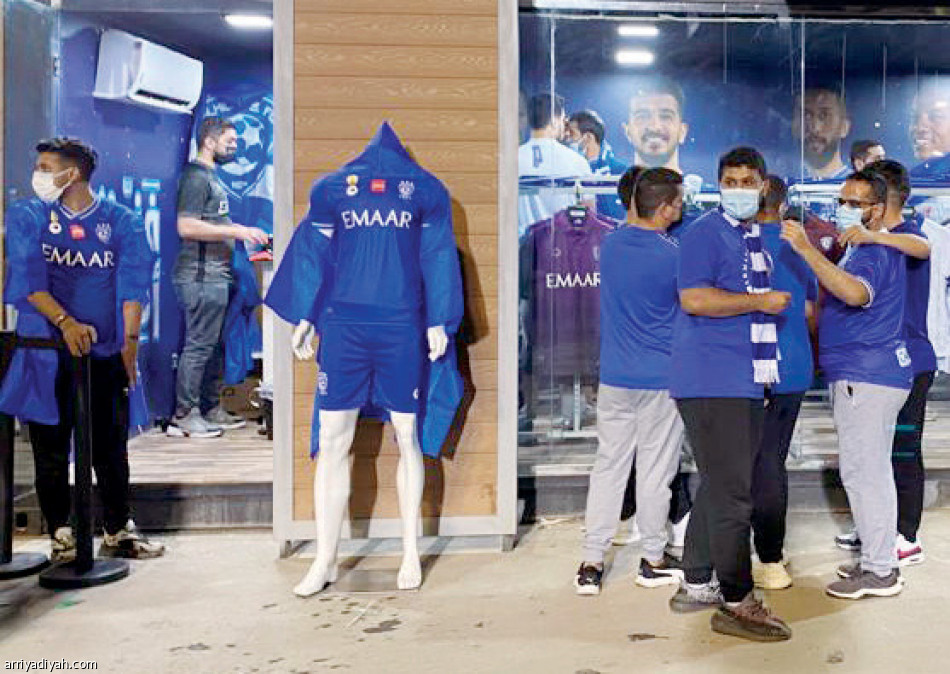 بالتخصص.. 
الهلال يتجلى ويطرب