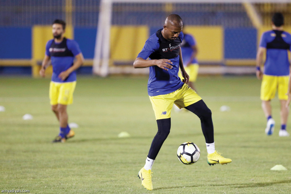 النصر 
يرفع لياقة اللاعبين