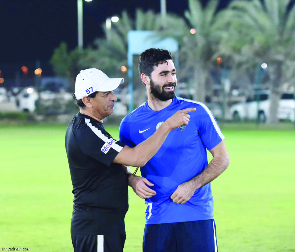دياز يعود ويقود الهلال في الإمارات