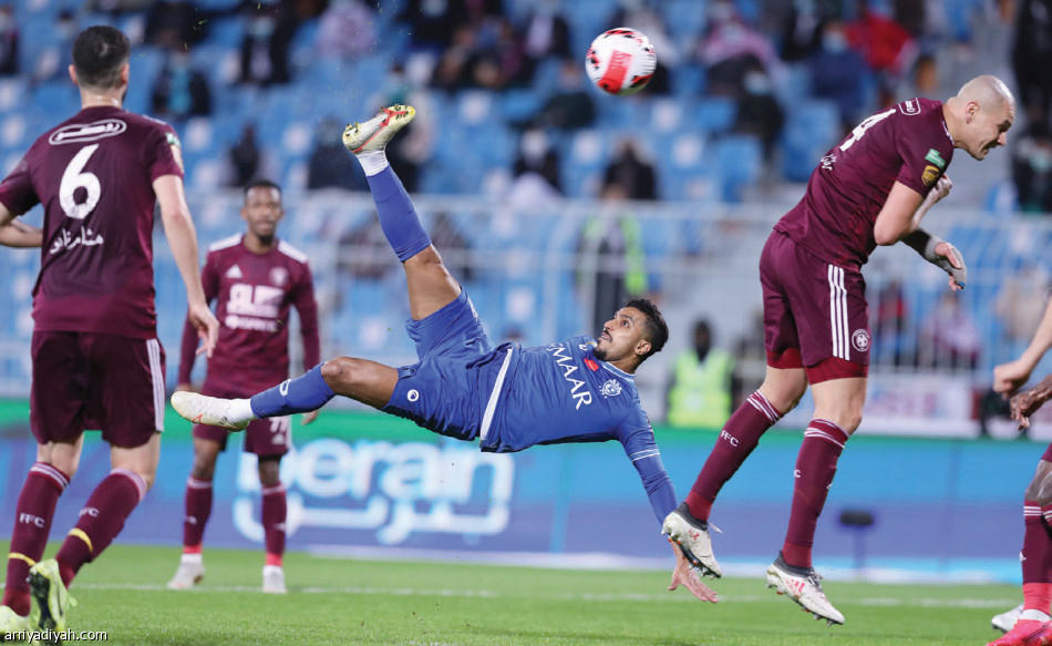 الأزرق يعزز
هيمنة الدوري على السوبر