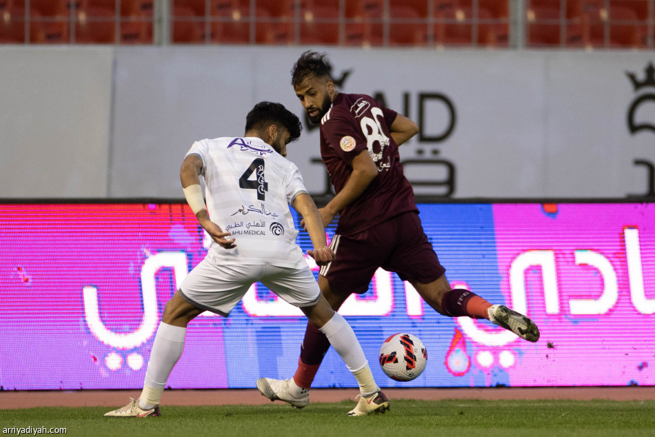 الطائي يقلبها على الفيصلي بثلاثية