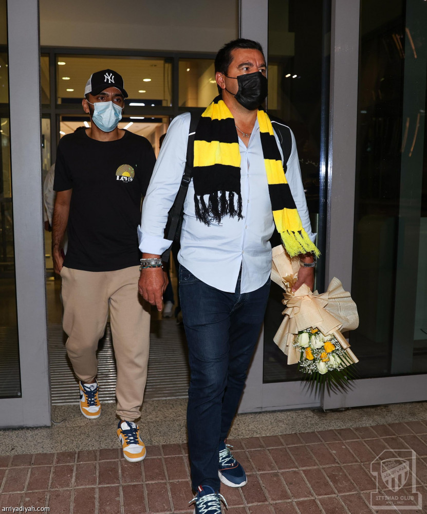 كونترا يصل ويبدأ المهمة مع الاتحاد