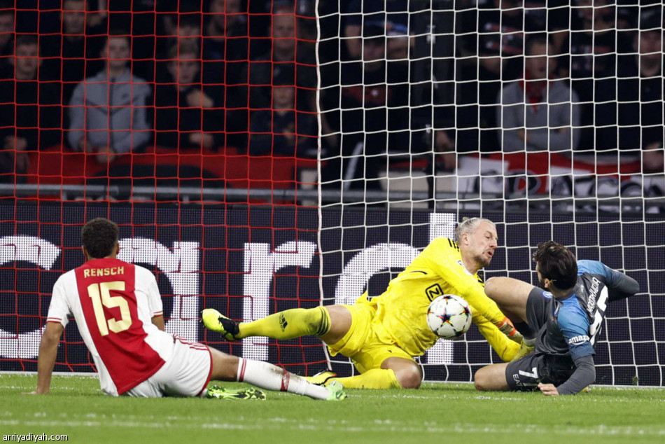 أبطال أوروبا.. نابولي يعاقب أياكس بسداسية