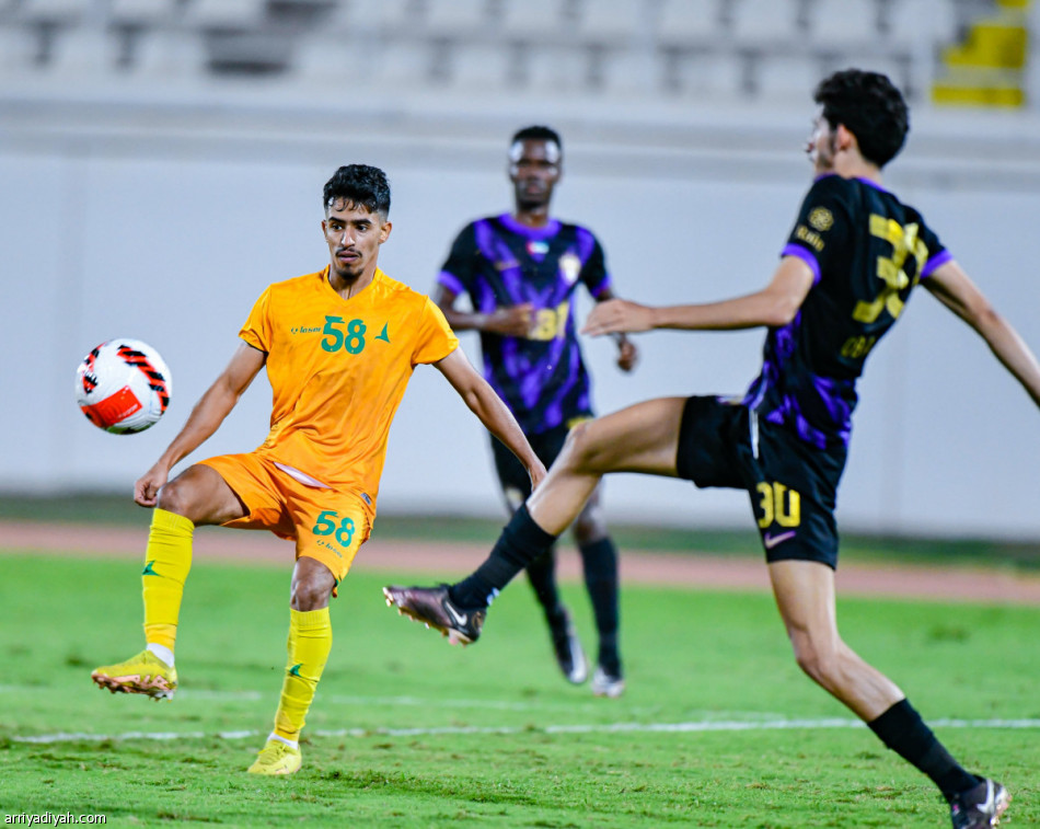 الخليج يودع الإمارات برباعية العين