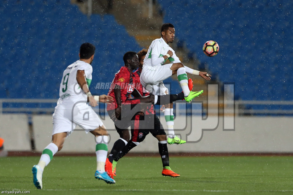 الأهلي يزاحم النصر على المركز الثاني