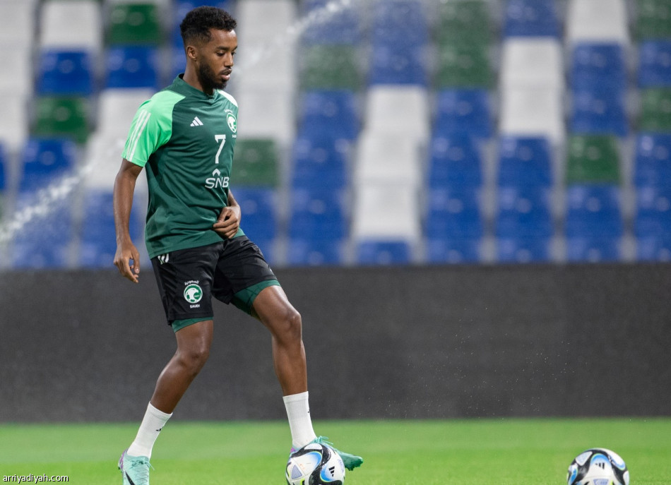 هوساوي يعزز خيارات مانشيني قبل باكستان