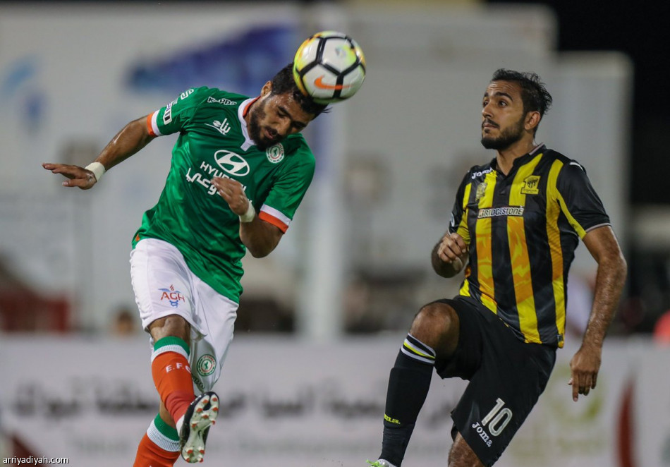 بثلاثية في شباك الاتحاد.. الاتفاق يطير إلى نهائي تبوك