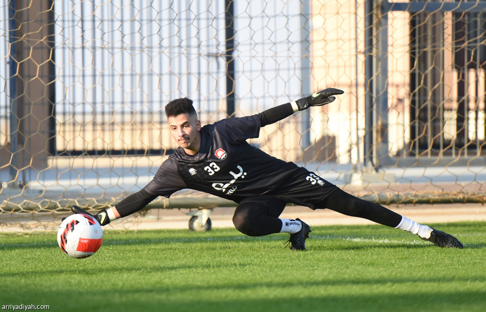 اجتماع يحفز الرائد لمواجهة أبها