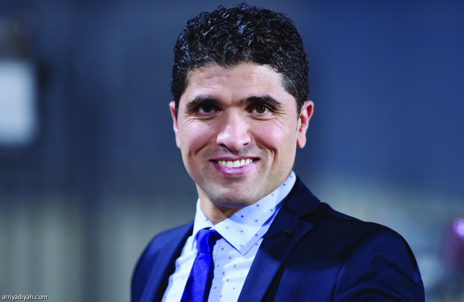 25 لاعبا.. 
تبادلوا القميصين الأزرق والأبيض