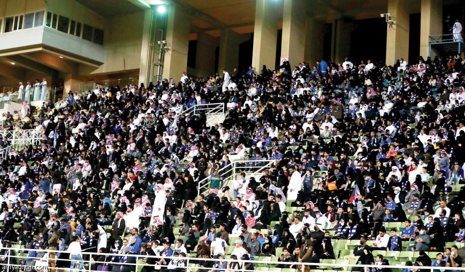 44 مرة.. 
الأزرق ينتصر بهدف