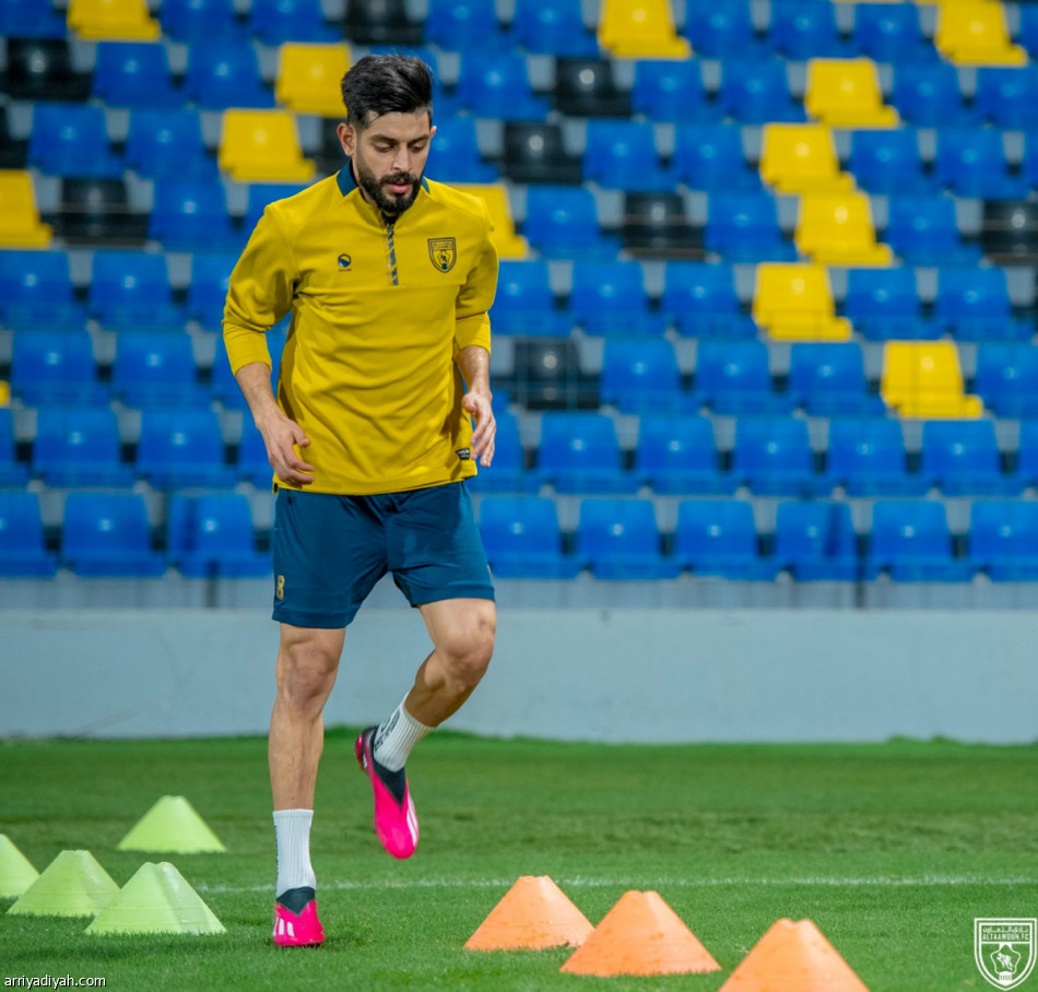 شاموسكا يرفع تحضيرات مواجهة الهلال