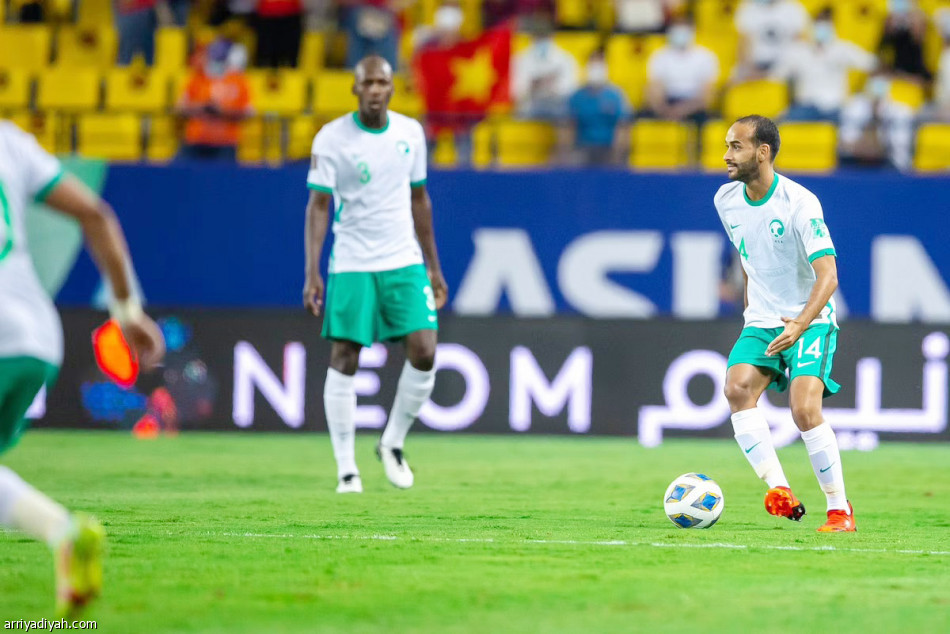 ياسر وسلمان.. 
الفارق 3 دقائق