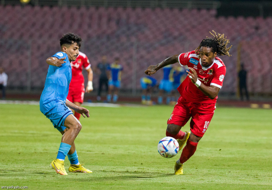 الوحدة يضاعف معاناة الباطن بثنائية