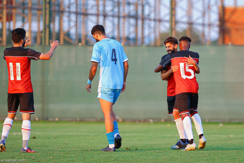 الرائد يتخطى حتا الإماراتي بثلاثية