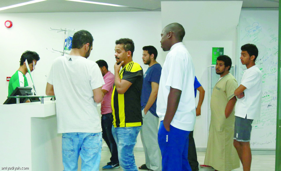 هجوم على قميص خربين.. وطقم الأخضر الأكثر مبيعا