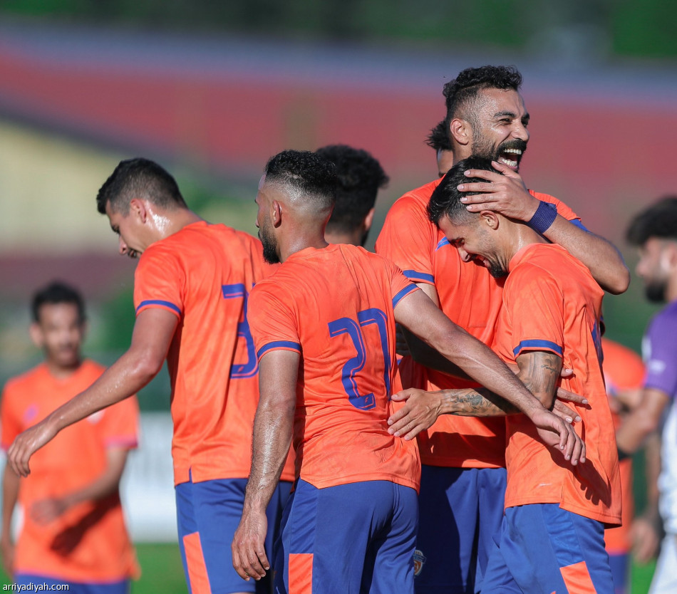 الفيحاء يكسب العين بثنائية رويز