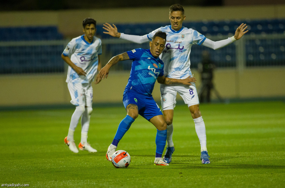 أبها يلحق الفتح بالطائي