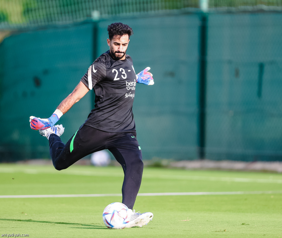 الأخضر يستأنف التحضيرات.. والفرج في الانفرادي