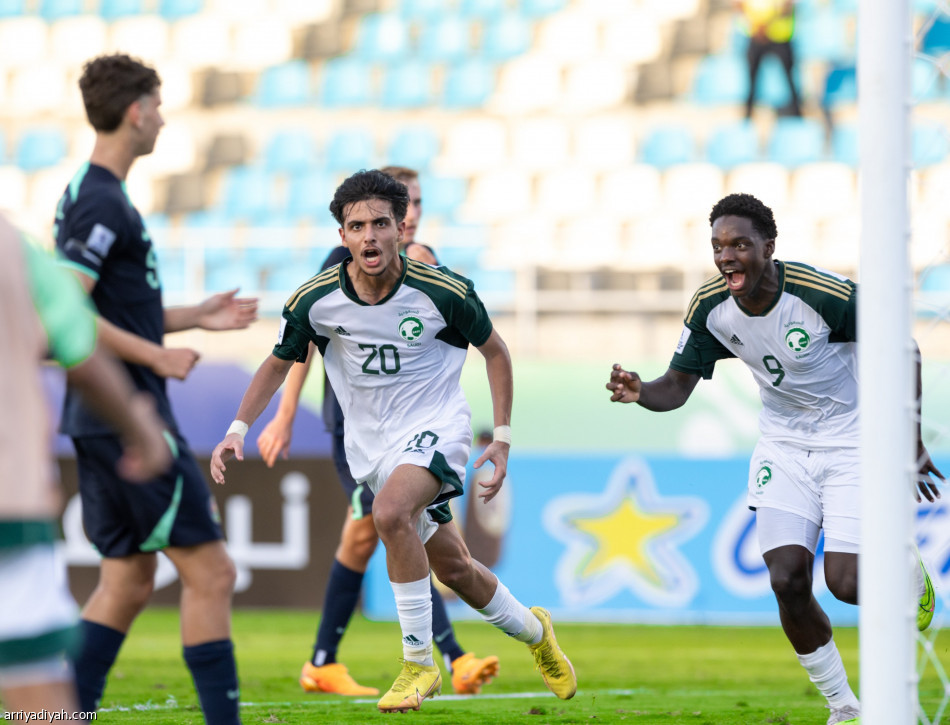 أخضر 17 يكسب أستراليا في مستهل مشوار آسيا