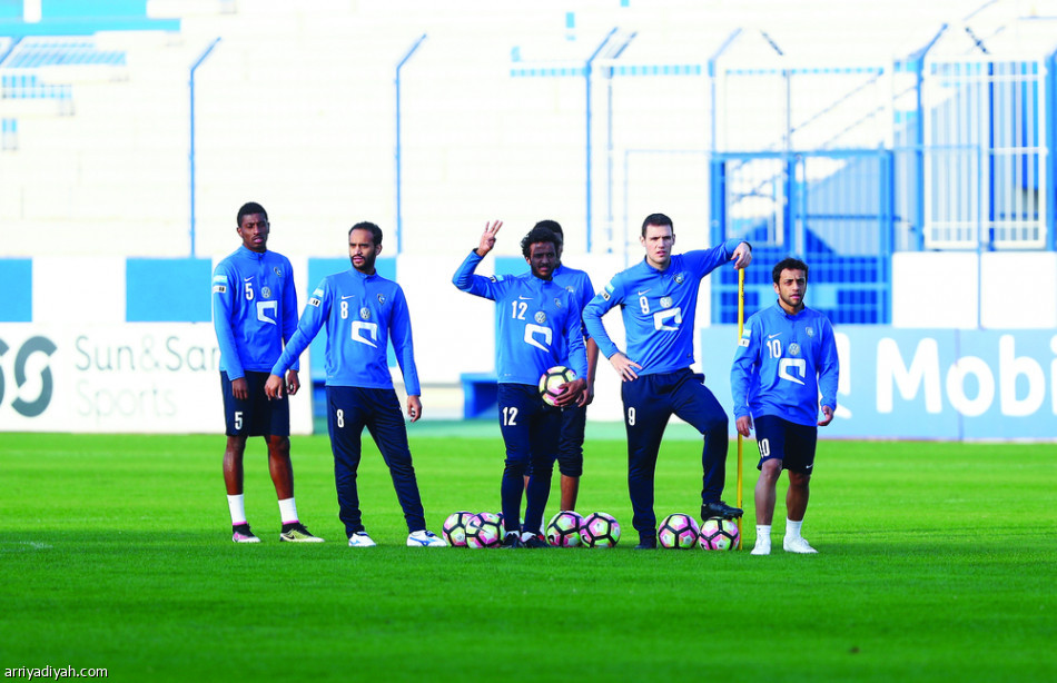 الهلال يتسلح بالتسديد والعرضيات