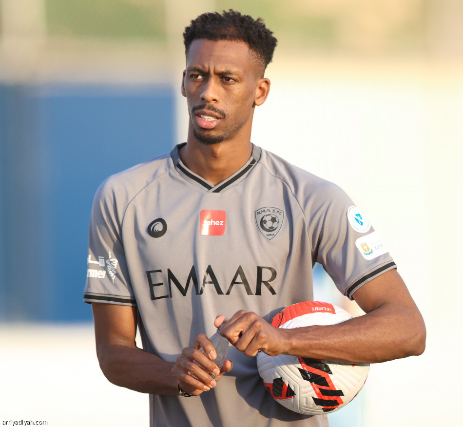 ماريجا يتقدم بعثة الهلال إلى أبها